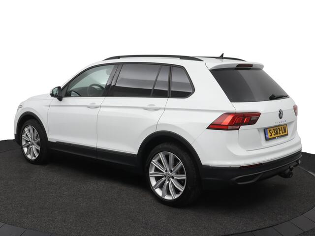 Volkswagen TIGUAN 1.5 TSI Life Business | Trekhaak | Parkeercamera | Stoel/stuur verwarming |
