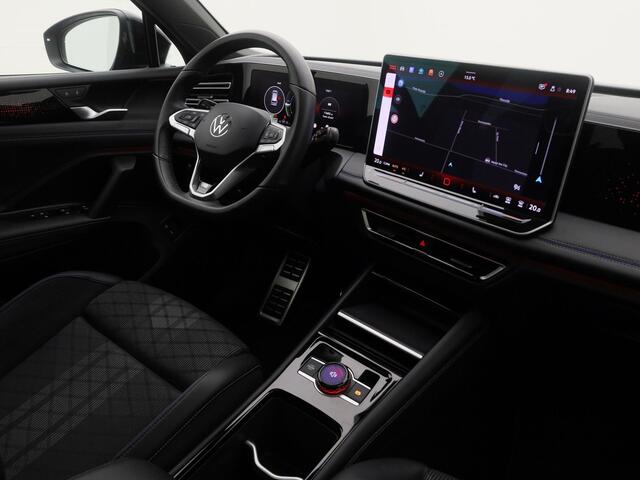 Volkswagen TIGUAN 1.5 eHybrid R-Line Edition | PANO | 360° | ADAPTIVE | HUD | IQ LIGHT | KEYLESS | STOELMASSAGE | STOEL- EN STUURVERW.