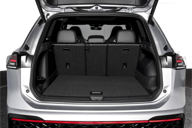 Volkswagen TIGUAN 1.5 eHybrid 272 PK R-Line Edition | Black Style | Assistance Plus | Elek. Trekhaak | S/K-panodak | IQ Light | Adapt. Cruise | Stoel-+stuurverw. | NAV+App. Connect | 360 Camera | LM 20" | 9936