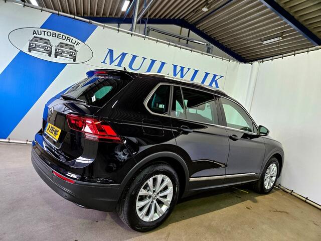 Volkswagen TIGUAN 1.5 TSI Comfortline Business / Panoramadak / Leder / NL Auto