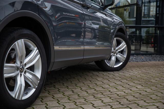 Volkswagen TIGUAN 1.5 TSI Elegance , Elektrische trekhaak, Head-up display, Apple Carplay,