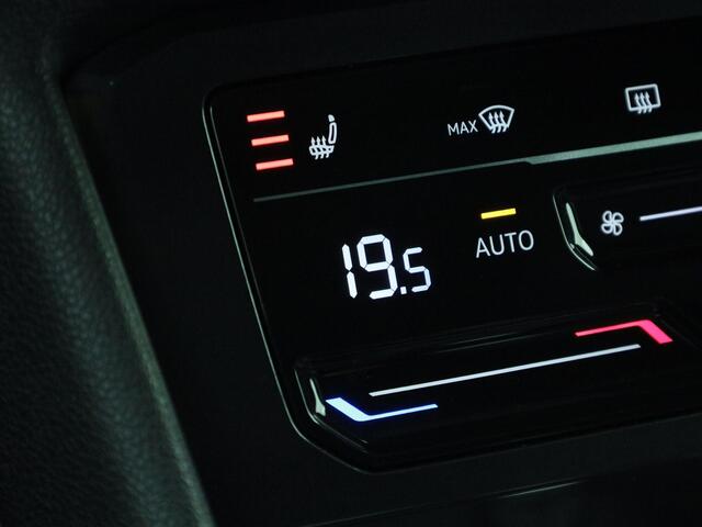 Volkswagen TIGUAN 1.4 TSIeHybrid 180kW/245PK R-Line DSG · Panoramadak · Leder · Trekhaak · Camera · Elektrische stoelverstelling ·