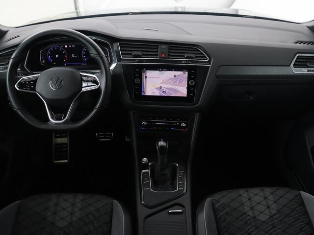 Volkswagen TIGUAN 1.5 TSI R-Line | Camera | Matrix LED | Adaptive cruise | Carplay | Navigatie | Keyless | 19'' | Virtual Cockpit | Climate control | Parkeerhulp