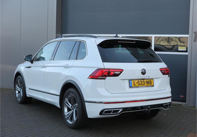 Volkswagen TIGUAN 1.5 TSI 150pk DSG 2xR-Line Virtual Cockpit , Trekhaak, Camera , Navi , DAB+ , Carplay , Led verlichting etc.