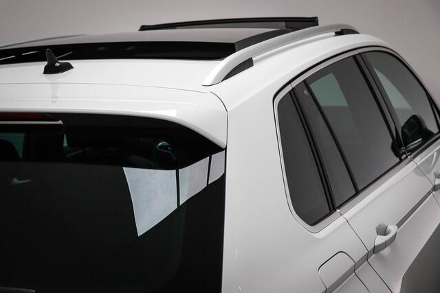 Volkswagen TIGUAN 1.4 TSI eHybrid R-Line Business | WINTER PACK | ACHTERBANKVERWARMING | PANORAMADAK | 360 CAMERA