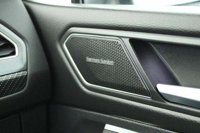 Volkswagen TIGUAN Allspace 1.5 TSI 150pk DSG R-Line Business+ 7Pers. Trekhaak Camera harman/kardon Head-Up Panoramadak