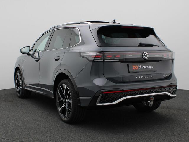 Volkswagen TIGUAN 1.5 eHybrid R-Line Edition 272PK DSG Pano-Schuifdak, Trekhaak, Lederen Bekleding, 360gr. camera, Adaptieve Cruise Controle, Matrix LED verlichting, Keyless, Navi, Side Assist, Alarm, 20" LM Velgen