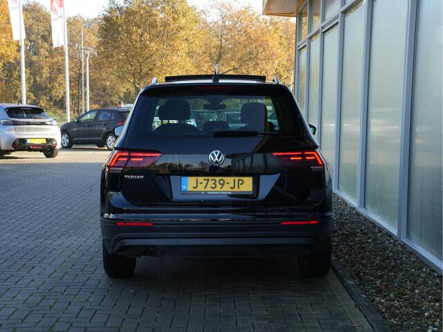 Volkswagen TIGUAN 1.5 TSI ACT Comfortline Business | Navigatie | Adaptive Cruise | Stoelverwarming