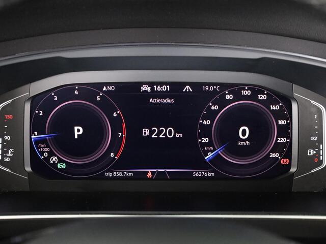 Volkswagen TIGUAN Allspace 1.5 TSI Highline Business R 7p. 150PK | Panoramadak | Wegklapbare trekhaak | Stoelverwarming | Camera | Navigatie