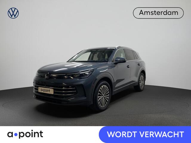 Volkswagen TIGUAN 1.5 eHybrid Elegance 204 pk Automaat (DSG) | Verlengde garantie | Navigatie | Trekhaak (wegklapbaar) | Parkeersensoren (Park assist) | Rondomzicht camera | Stoelverwarming |