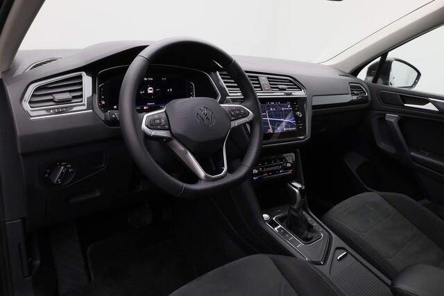 Volkswagen TIGUAN 1.4 TSI 245PK DSG eHybrid Elegance | Pano | IQ Light | Camera | Navi | ACC | Keyless | 18 inch