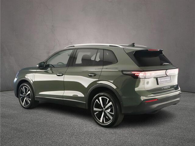 Volkswagen TIGUAN Life Edition 1.5 TSI eHybrid 204pk DSG Automaat Trekhaak, Adaptive cruise control, LED matrix koplampen, 360 camera, Navigatie, Achteruitrijcamera