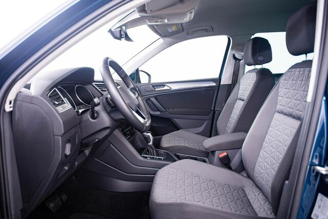 Volkswagen TIGUAN 2.0 TDI Life Business Matrix-LED-koplamp - Parkeersensoren - Rijassistent-systeem - Beglazing achter verduisterd - Buitenspiegel electr. inklapbaar - Airconditioning - Audio-navigatiesysteem -