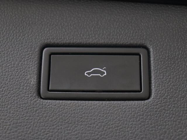 Volkswagen TIGUAN Allspace 1.5 TSI R Line | Trekhaak | Camera | Full LED | Adaptive cruise | Virtual Cockpit | Park Assist | Carplay | Navigatie | Keyless | Climate control | 19'' lichtmetalen velgen