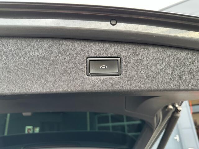 Volkswagen TIGUAN 1.5 TSi Aut. R-Line Navi. Camera Schuifdak Leder Trekhaak