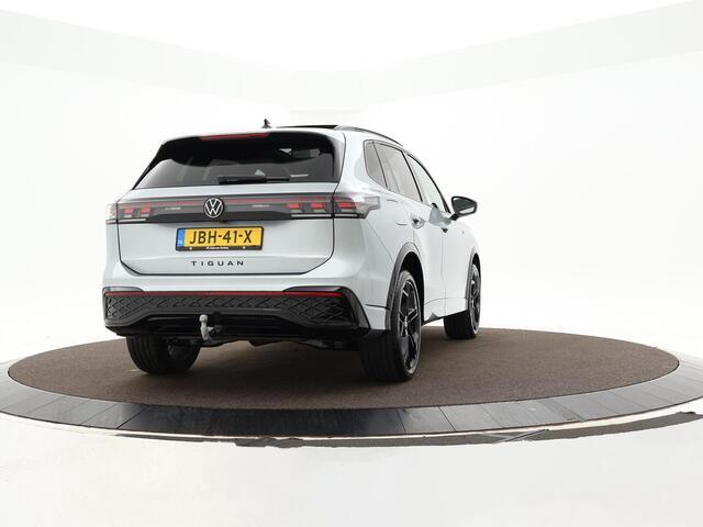 Volkswagen TIGUAN 1.5 204pk DSG eHybrid R-Line Edition · Panoramadak · 360 Camera · Elek. Trekhaak · Elek. Achterklep · Massage · 20'' Inch · Garantie t/m 18-08-2029 of 100.000km