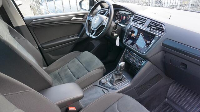 Volkswagen TIGUAN 2.0 TSI 180pk DSG 4Motion Highline Pano.Dak Virtual Elek.Trekhaak 18inch LM Adaptive Cruise DCC *Complete Tiguan*