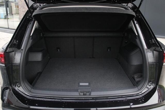 Volkswagen TIGUAN 1.5 eTSI Life Edition - Stoel/Stuur verwarming - Camera - ACC - LED - Sfeerverlichting - Rijklaar