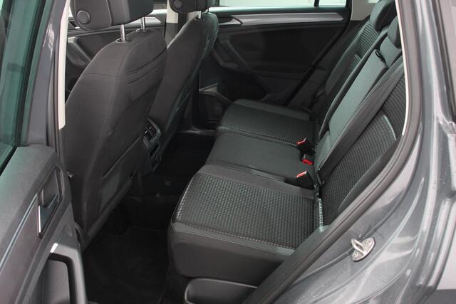 Volkswagen TIGUAN 1.5 TSI DSG Active | Navigatie | App connect Wireless | Adaptive Cruise Control | Travel Assist | Parkeersensoren | Camera | Park Assist | Stoel- en stuurverwarming | Elektrische achterklep | Virtual Cockpit | Inductielader