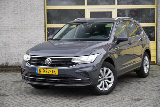 Volkswagen TIGUAN 1.5 TSI Life Business BJ2021 Lmv 17" | Led V+A | Navi | Pdc | Keyless entry | Elek. achterklep | App-Connect | Virtual cockpit | Climate control | Cruise control | Sportstoelen | Verwarmde voorstoelen | Verwarmd stuurwiel | Extra getint glas