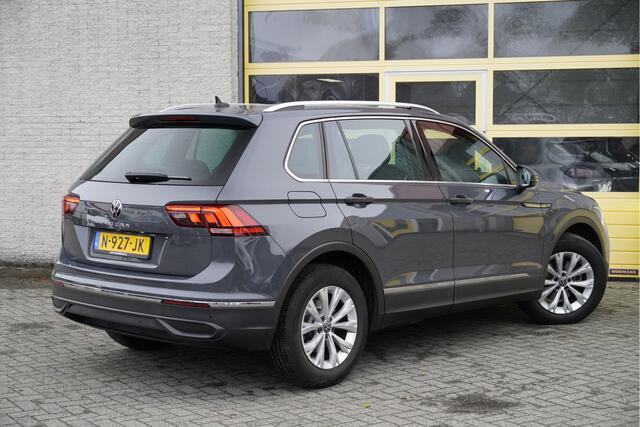 Volkswagen TIGUAN 1.5 TSI Life Business BJ2021 Lmv 17" | Led V+A | Navi | Pdc | Keyless entry | Elek. achterklep | App-Connect | Virtual cockpit | Climate control | Cruise control | Sportstoelen | Verwarmde voorstoelen | Verwarmd stuurwiel | Extra getint glas