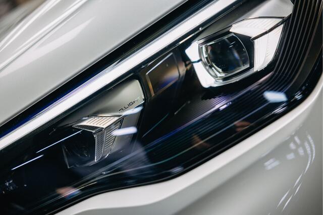 Volkswagen TIGUAN 1.5 eTSI R-Line Business | Harman/Kardon | BTW | Pano | Stoelmassage | Trekhaak |