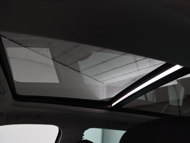 Volkswagen TIGUAN 1.5 TSI Comfortline | Panoramadak | Stoelverwarming | Carplay | Camera | Keyless | Adaptive cruise | Navigatie | Full LED