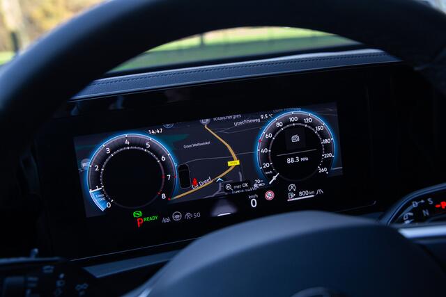 Volkswagen TIGUAN Elegance 1.5 eTSI , Sfeerverlichting, Massagestoelen, 360-graden camera,