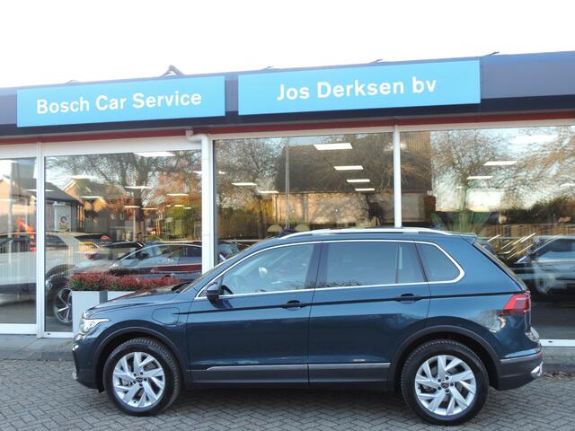 Volkswagen TIGUAN 1.4 TSI 245PK eHybrid Elegance DSG - Pano | ACC | Camera | Stoel/stuurverw. | IQ.Light | Parkeer ass. | elek. klep