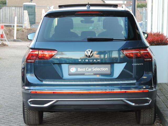 Volkswagen TIGUAN 1.4 TSI 245PK eHybrid Elegance DSG - Pano | ACC | Camera | Stoel/stuurverw. | IQ.Light | Parkeer ass. | elek. klep