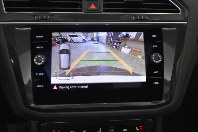 Volkswagen TIGUAN 1.4 TSI eHybrid Pano Cam Trekh Dhoek detectie El-Aklep