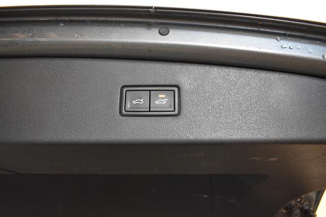 Volkswagen TIGUAN 1.4 TSI Highline 7p EL trekt+aKlep Virtual Head-Up Camera Pano Discpro navi