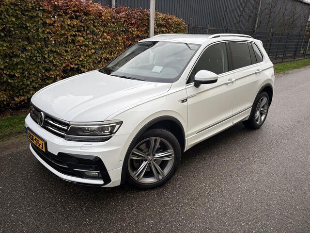 Volkswagen TIGUAN 2.0 TSI 4Motion Highline / AUTOMAAT / R-LINE / HEAD-UP / 117dkm!