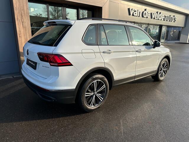 Volkswagen TIGUAN 1.4 TSI DSG eHybrid Life | Leder | Trekhaak | 360 Camera | Elek. klep | Rijklaar incl. 1 jaar Bovag garantie