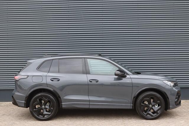 Volkswagen TIGUAN 1.5 eHybrid 272pk R-Line Black Style Pano/IQ.Light/360/Head-up/HK/Keyless/ACC/DCC/ErgoActive/Dodehoek/19"