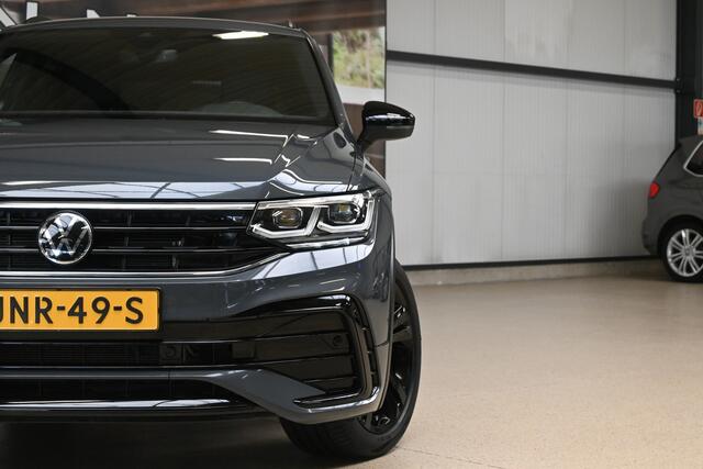 Volkswagen TIGUAN 1.4 TSI eHybrid 245pk R-Line Business+ | IQ. Light | Camera | Trekhaak | 100% (Dealer) onderhouden label