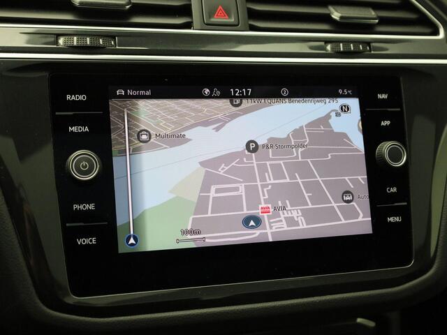 Volkswagen TIGUAN 1.4TSIeHybrid 180kW/245PK R-Line Business+ DSG · Panoramadak · Trekhaak · Camera + Parkeersensoren