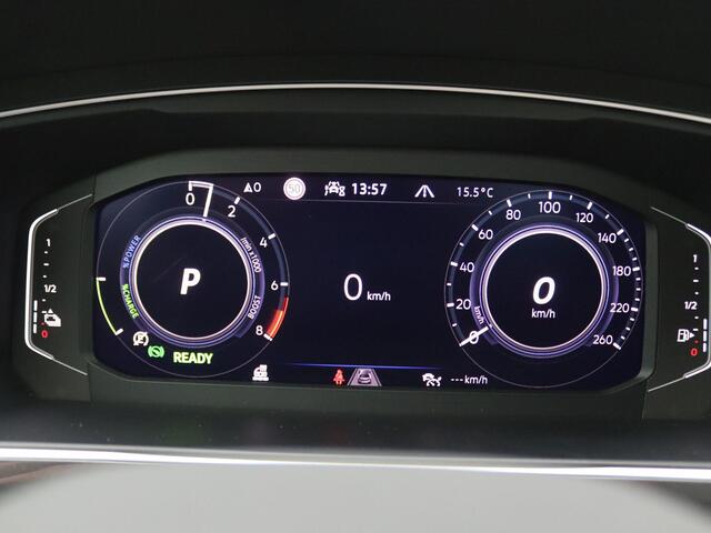 Volkswagen TIGUAN 1.4 TSI eHybrid R-Line Business+ 245PK DSG Pano-Schuifdak, SOH 86%, Trekhaak, Volleder, Memorystoel, 20" LM Velgen, Matrix-LED Verlichting, 360gr. Camera