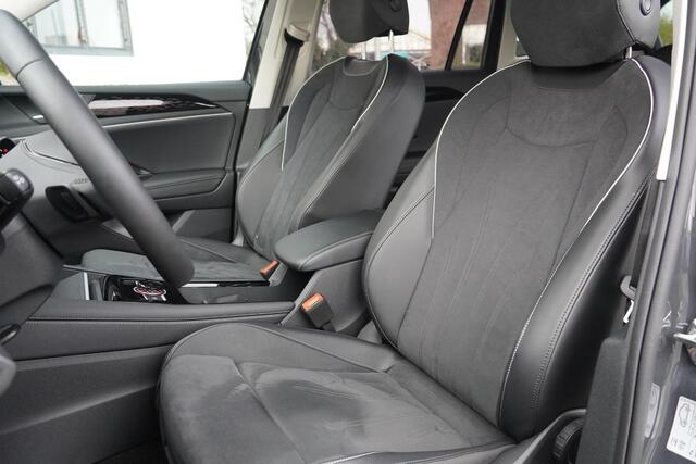 Volkswagen TIGUAN 1.5 eTSI Elegance 360-camera Massage-stoel LED-IQ NAVI