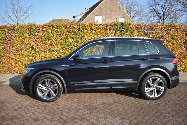 Volkswagen TIGUAN 1.5 TSI R-Line '22 PANO, LEER, TREKH, 71DM! NIEUWSTAAT!