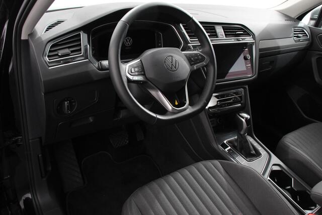 Volkswagen TIGUAN Allspace 1.5 TSI 150pk DSG Life 7p. | Navigatie | Climate Control | Trekhaak afneembaar | Electrisch bedienbare achterklep | Adaptive Cruise Control | Extra Getint Glas