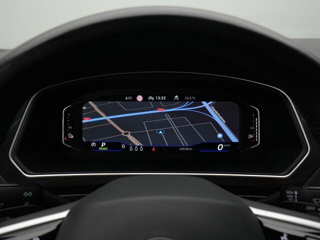 Volkswagen TIGUAN 1.4 TSI eHybrid 245 pk DSG R-Line Business+ | Panoramadak | Adaptief onderstel | IQ Light | Achteruitrijcamera