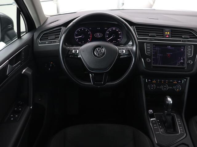 Volkswagen TIGUAN 1.4 TSI Highline | Stoelverwarming | Carplay | Adaptief LED | Virtual Cockpit | Navigatie | Adaptive cruise | Parkeerhulp | Climate control