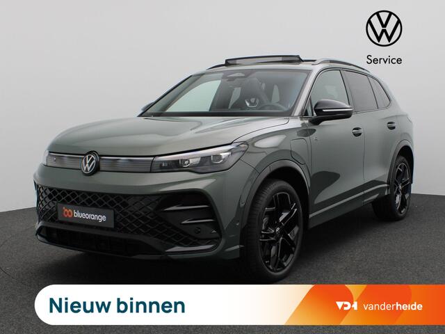 Volkswagen TIGUAN 1.5 eHybrid R-Line Edition 272PK DSG Pano-Schuifdak, Black Style, Achteruitrijcamera, Trekhaak, 20" LM Velgen, Keyless, Side Assist, Navi via Apple Carplay/Android Auto, Stoel-Stuurverwarming