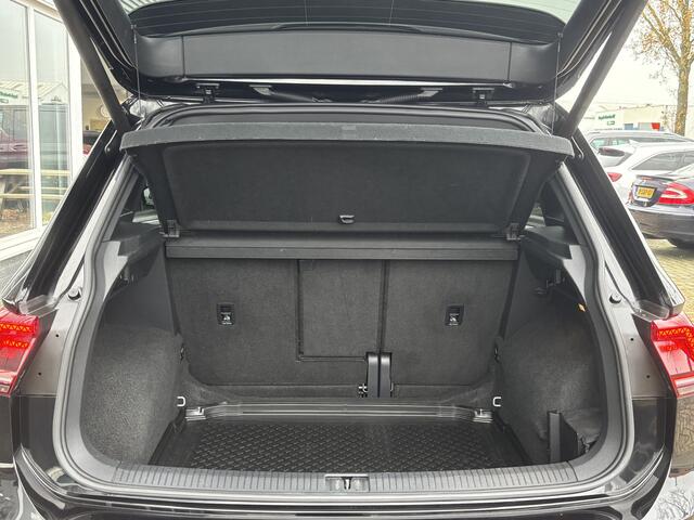 Volkswagen TIGUAN 1.5 TSI ACT Highline 3x R-Line | Automaat | Pano | Adaptive Cruise | Stoelverwarming