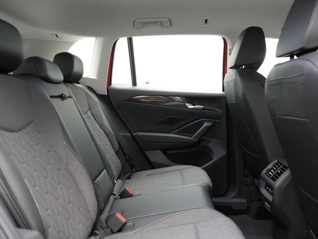 Volkswagen TIGUAN 1.5 eHybrid Life Edition Plug In Hybrid 204pk Dealer O.H. PHEV | Adaptive Cruise | 360 Camera | Sportstoelen & Stuur Verwarmd | Standkachel | 19"L.M | Apple Carplay | LED Koplampen | Virtual | Blis | DAB |