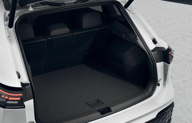 Volkswagen TIGUAN 1.5 eHybrid 204PK DSG R-Line Business / Fabrieksgarantie tot 2028 / Black Style / Trekhaak / Panoramadak / 20'' LMV / VW