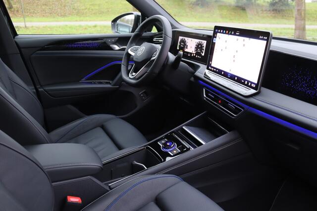 Volkswagen TIGUAN 1.5 eHybrid 204pk R-Line Black Style Leder/Pano/IQ.Light HD/360/Head-up/Keyless/ACC/DCC/ErgoActive/Dodehoek/Trekhaak wegkl.