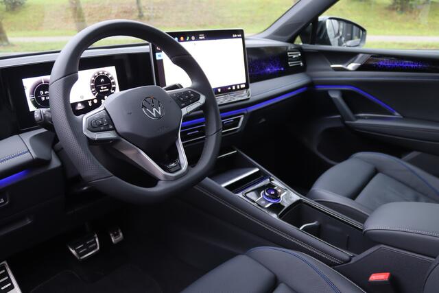 Volkswagen TIGUAN 1.5 eHybrid 204pk R-Line Black Style Leder/Pano/IQ.Light HD/360/Head-up/Keyless/ACC/DCC/ErgoActive/Dodehoek/Trekhaak wegkl.