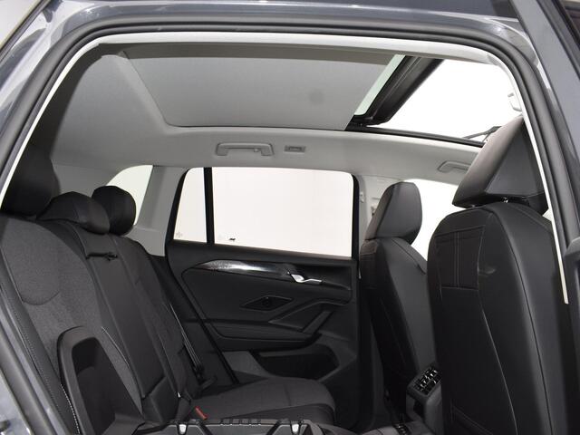 Volkswagen TIGUAN 1.5 eHybrid Life Edition 204PK l Assistance plus l Panoramadak l 19" Catania l Design pakket